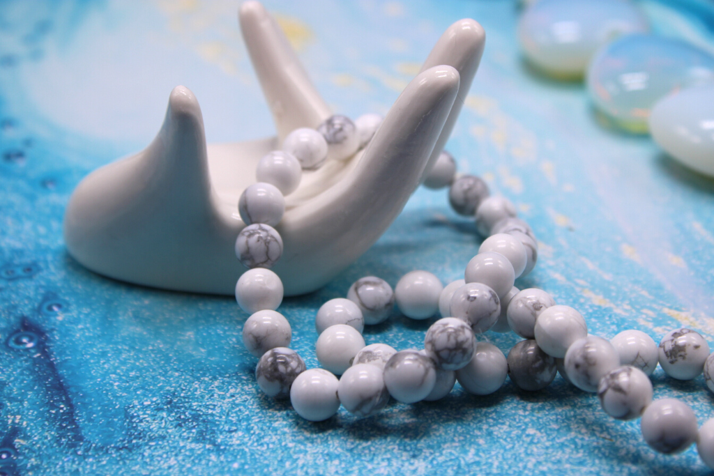 Howlite Bracelets (8mm)